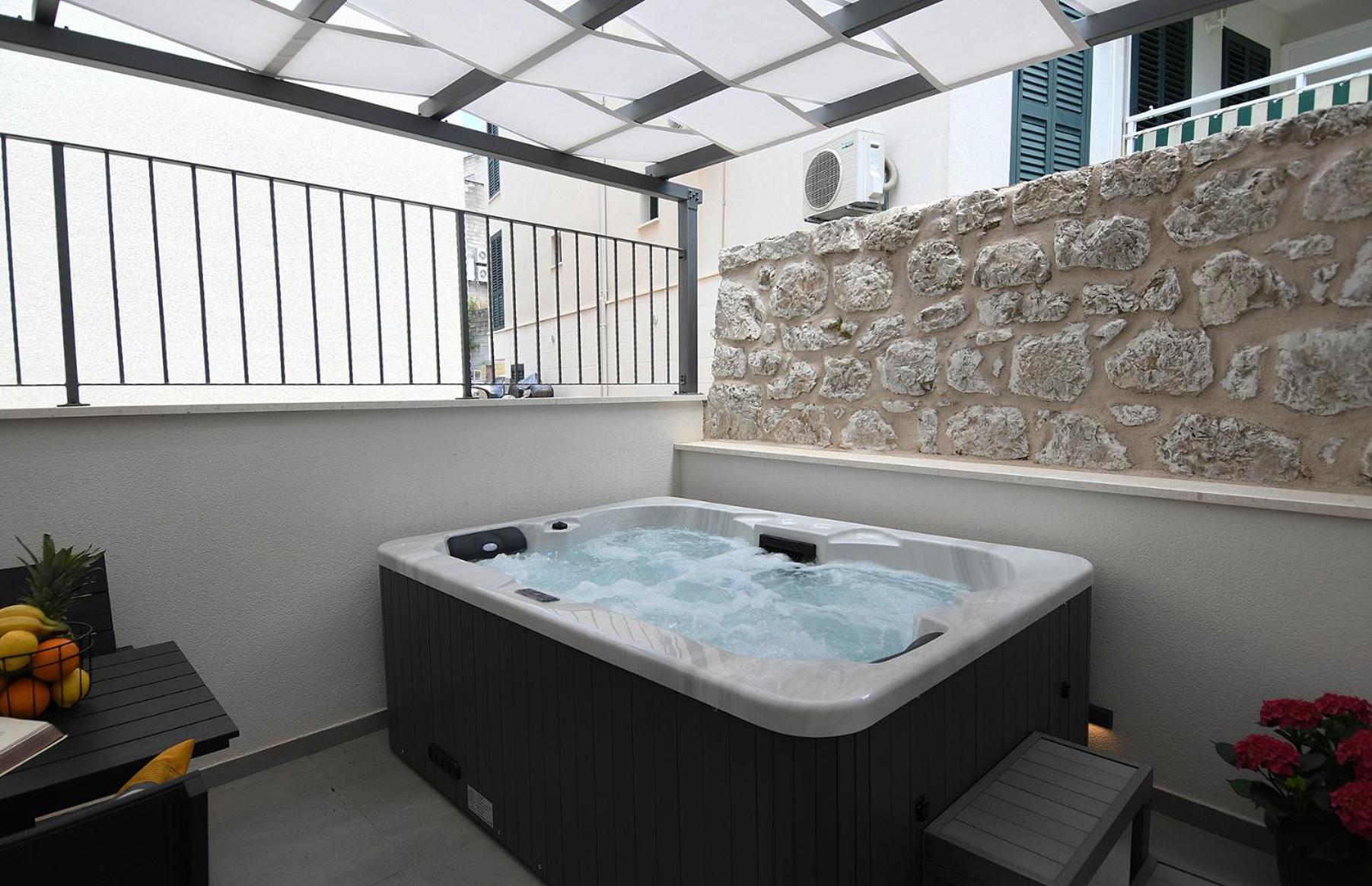 Jacuzzi Apartment Minnie Ragusa Esterno foto